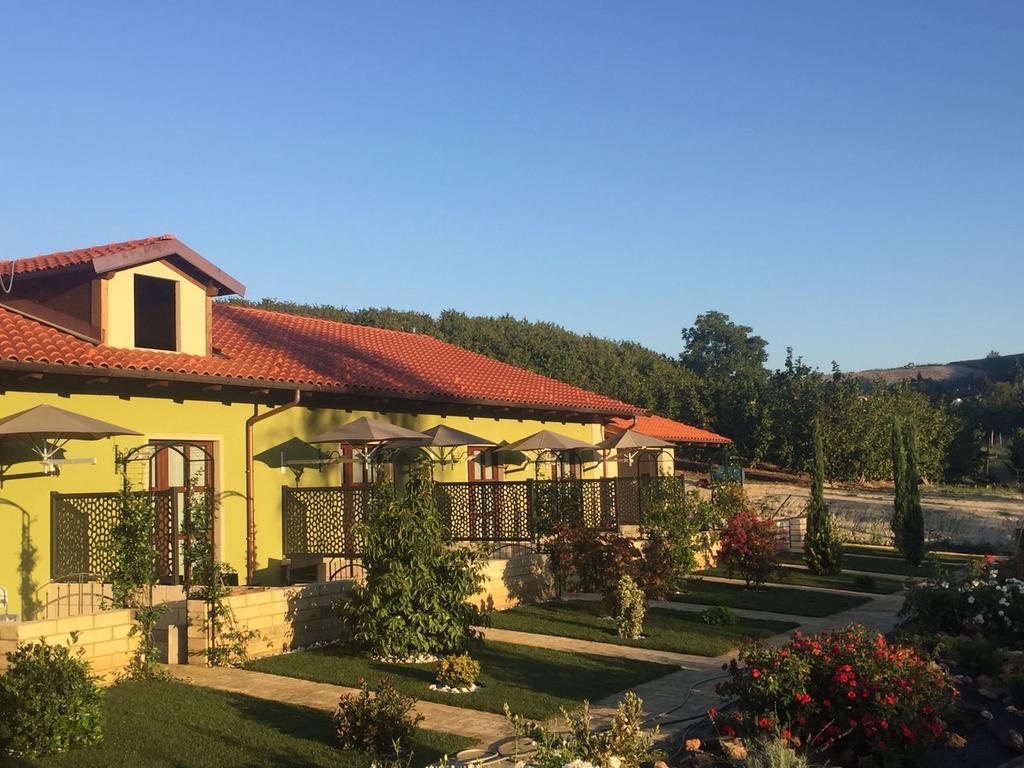 אלבה Agriturismo Da Mamma מראה חיצוני תמונה