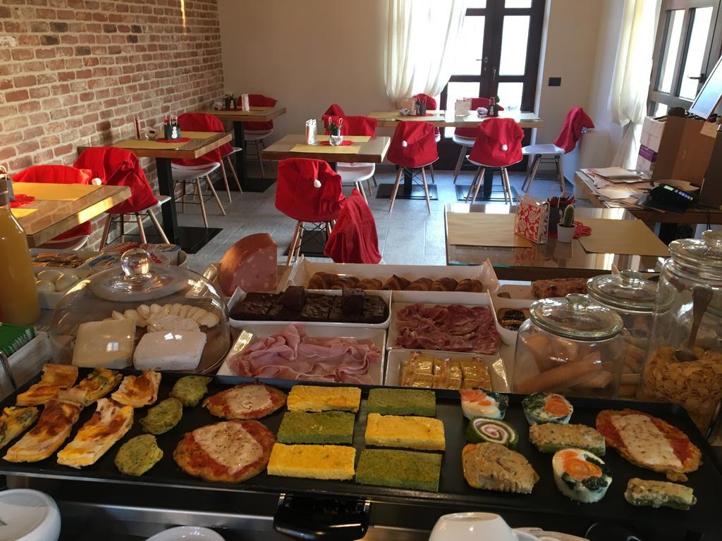 אלבה Agriturismo Da Mamma מראה חיצוני תמונה